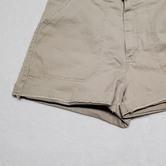 VINTAGE Lee Riveted High Rise Waist USA Made Large Pocket Khaki Shorts 10M - Picture 6 of 12